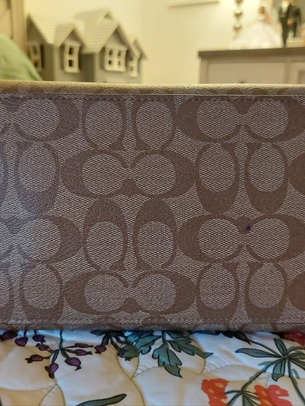 Coach Signature Tote Khaki with Pink Trim Gold Hardware - Picture 7 of 11